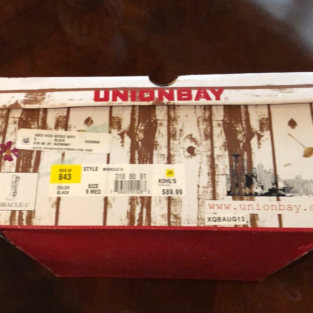 Used tall zip up boots